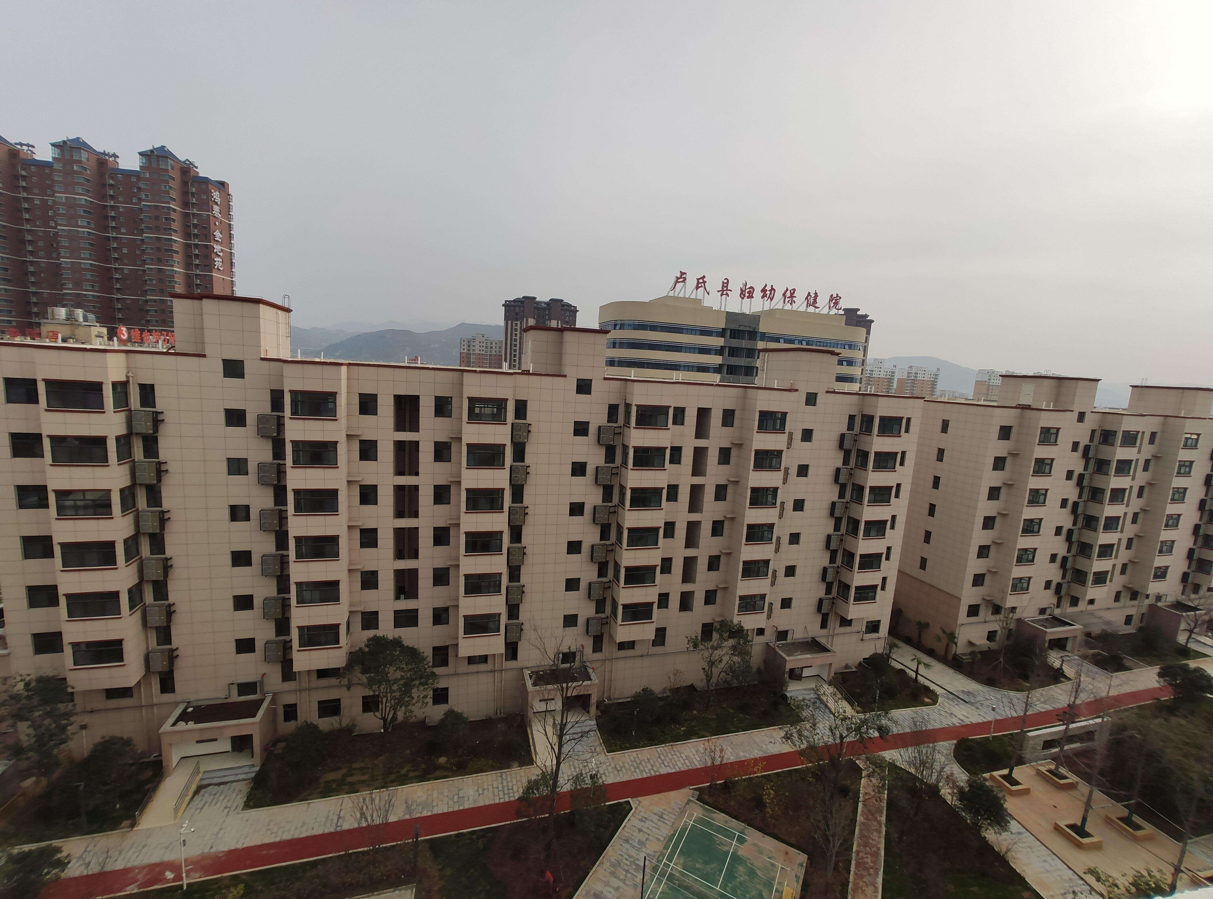 空氣能地暖并聯(lián)暖氣片
